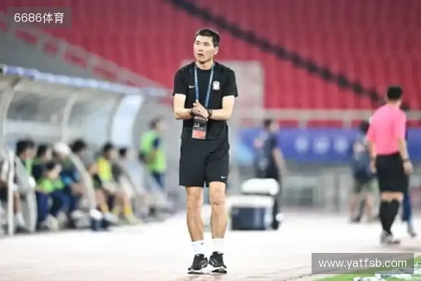 邵佳一探班U22国足重逢老友 9人归来鲁沪新星伤退 邵佳一探班U22国足重逢老友 9人归来鲁沪新星伤退