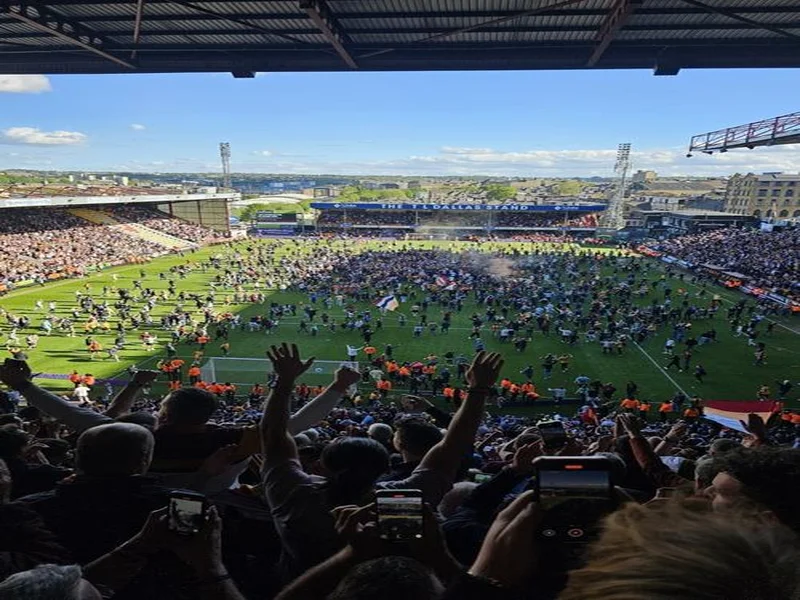 从天堂到地狱，索博在2-1领先后疯狂庆祝，被绝杀后伤心落泪